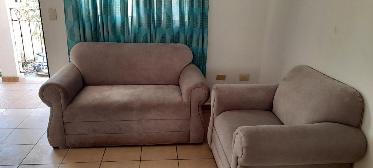 Hospedaje Parras باراس دي لا فونتي المظهر الخارجي الصورة